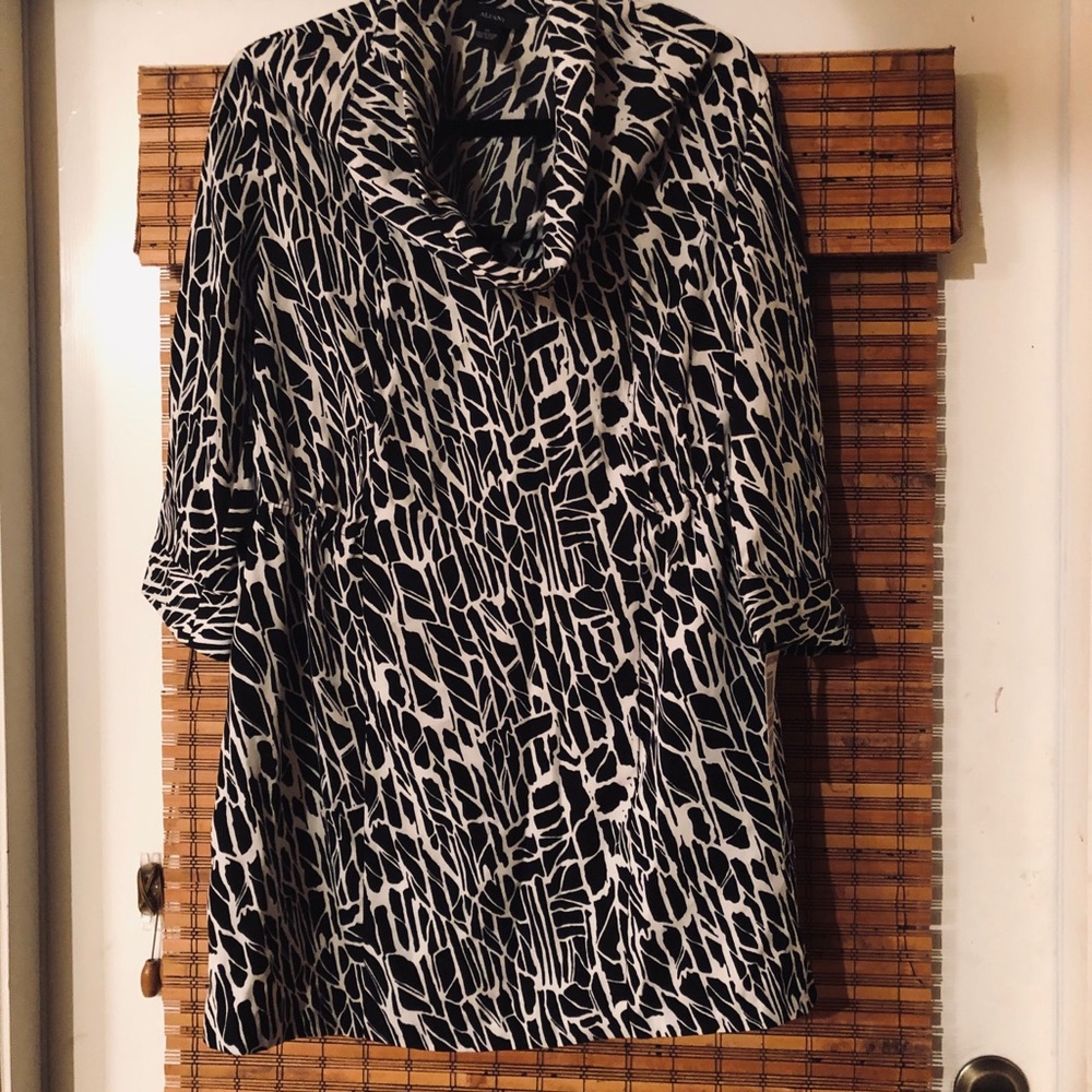 NWT Alfani Abstraction Size Mini dress /long top